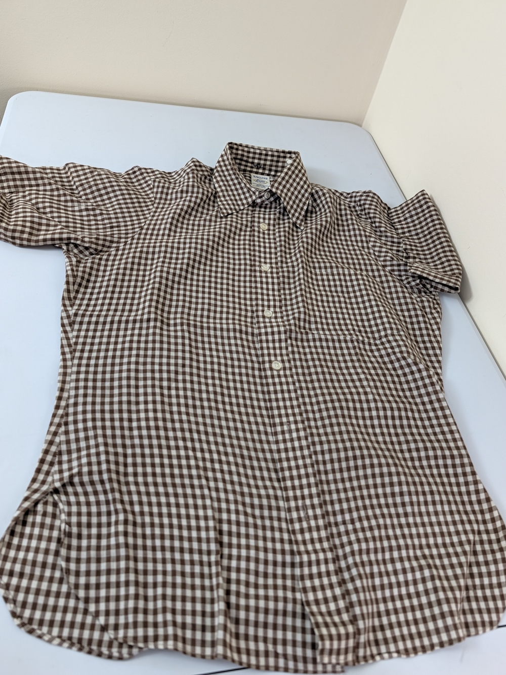 Men's Brown Gingham Button-Up Shirt B28